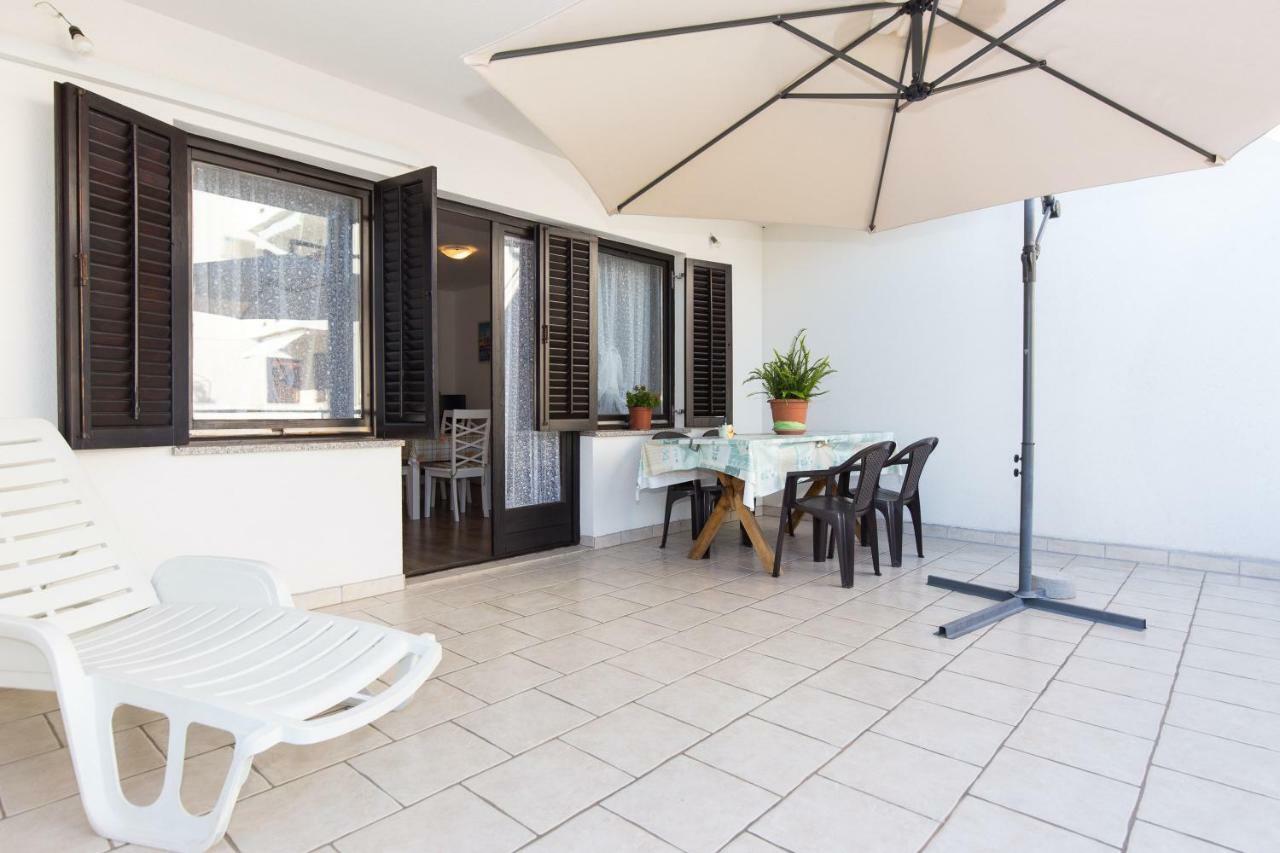 קרק Apartments Karen מראה חיצוני תמונה